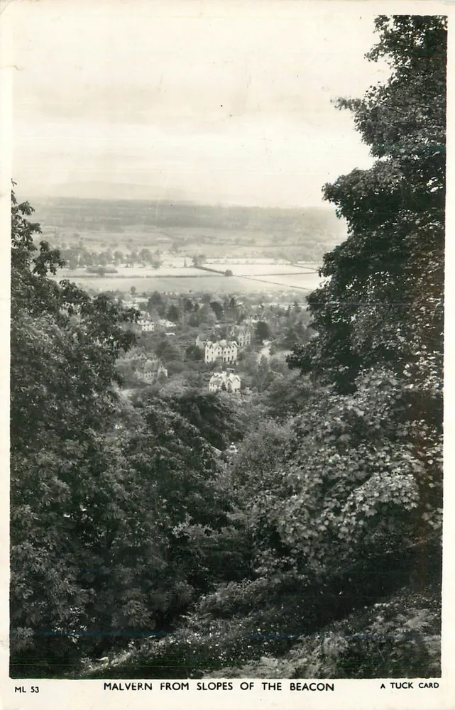Malvern vanaf de hellingen van het Beacon — panoramische uitzicht — Tuck Card ML 53 - Voorkant