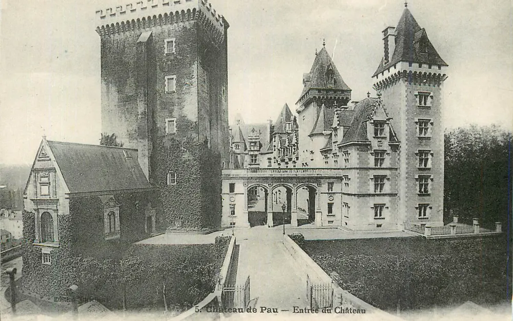 Castelo de Pau — Entrada do Castelo — Edição 1904 - Frente