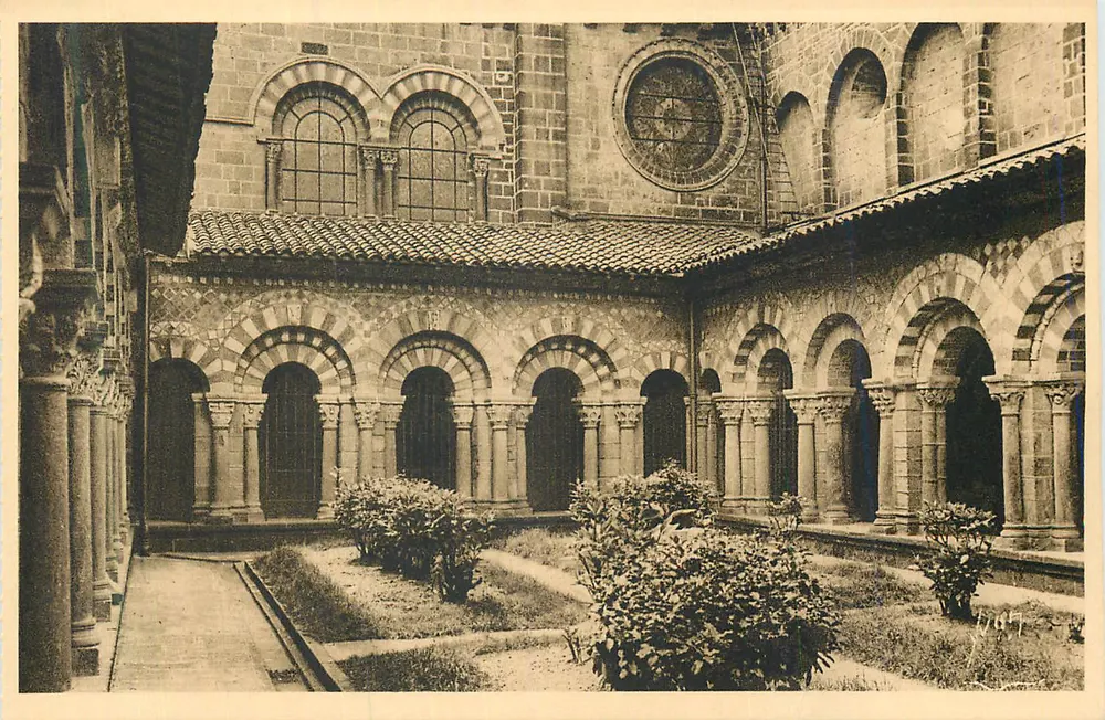 Le Puy (Haute-Loire) — Pátio e Galerias do Claustro — Edições de Arte Yvon - Frente