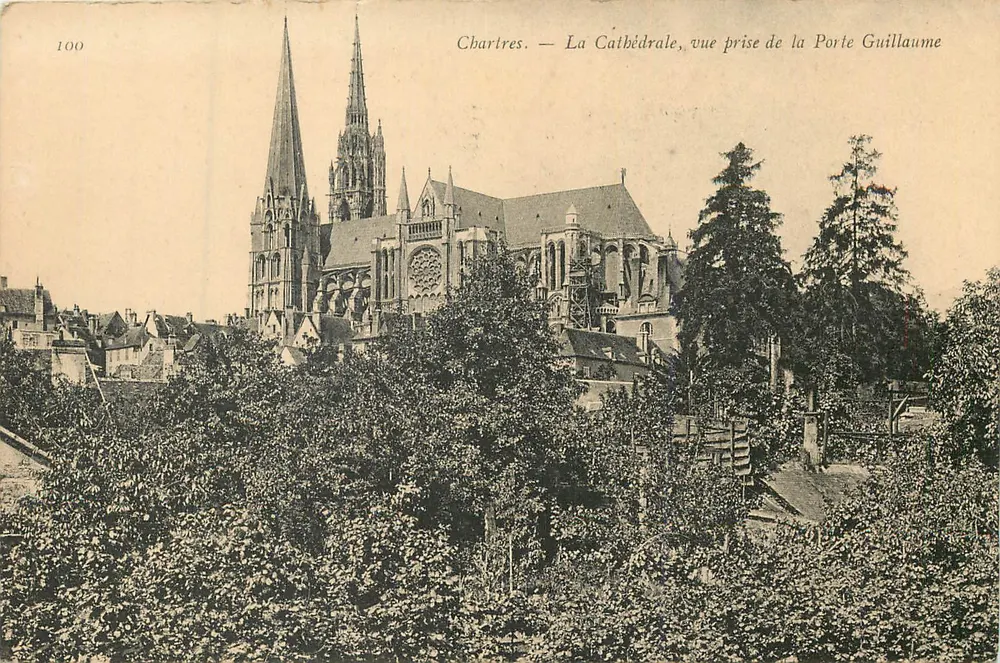 Chartres — Die Kathedrale, Ansicht vom Porte Guillaume — unbekannter Verlag, Nr. 100 - Vorderseite