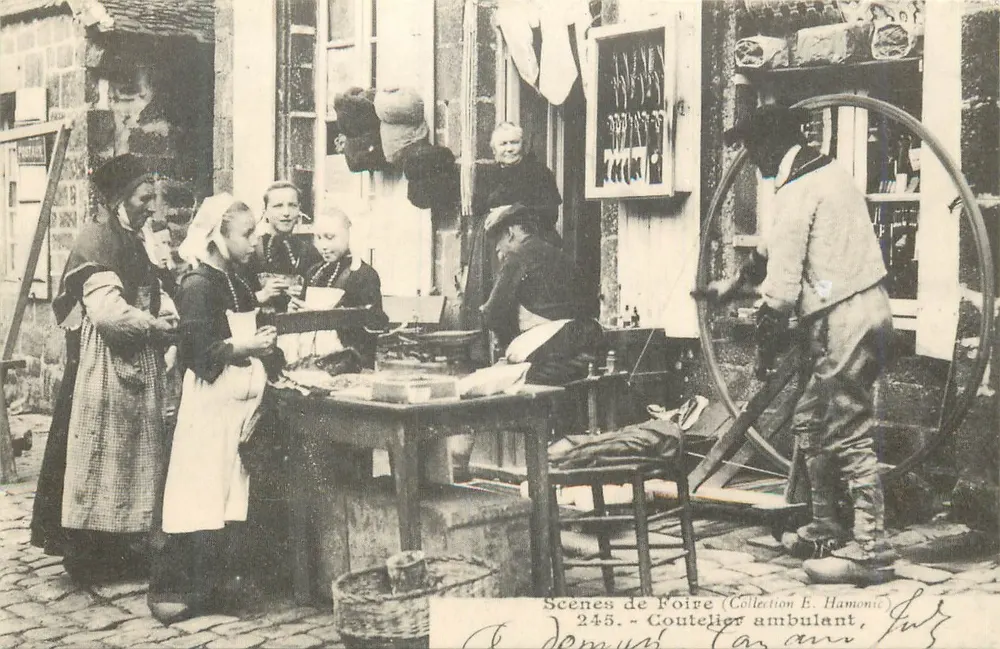 Cenas de Feira — Coutelheiro ambulante — Coleção E. Hamonic, n°245 - Frente