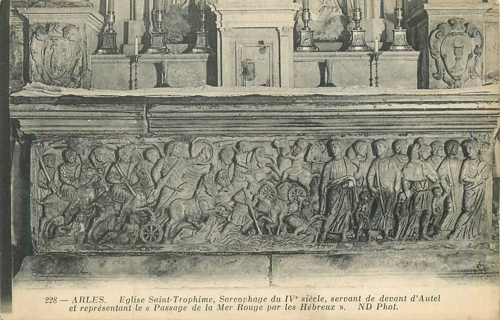 Arles — Kirche Saint-Trophime, Sarg des 4. Jahrhunderts, darstellend den « Übergang des Roten Meeres durch die Israeliten » — ND Phot. - Vorderseite