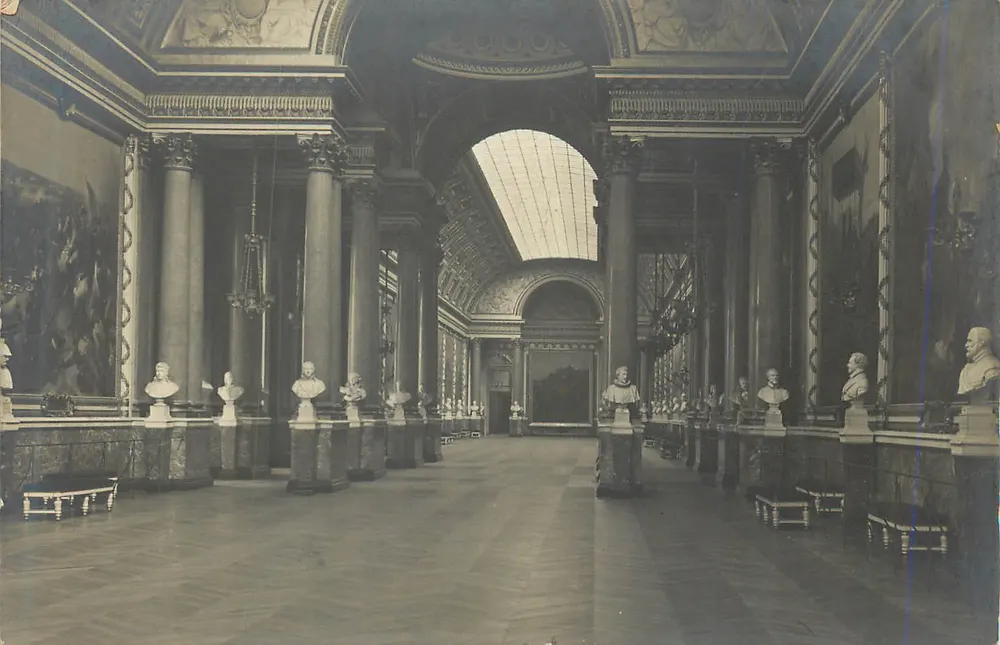 Bustolar Salonu — Sanat Müzesi — Lyon - Ön yüz