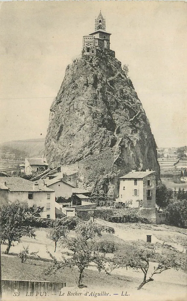 Le Puy — O Rocher d'Aiguilhe — LL - Frente