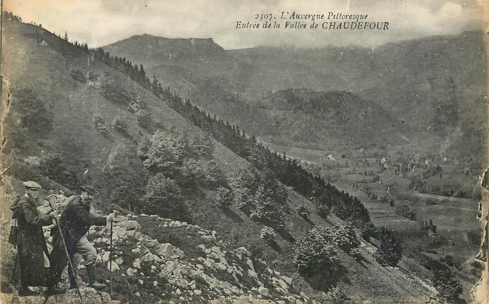 Eingang zur Chaudefour-Tal — L'Auvergne Pittoresque — n° 2307 - Vorderseite