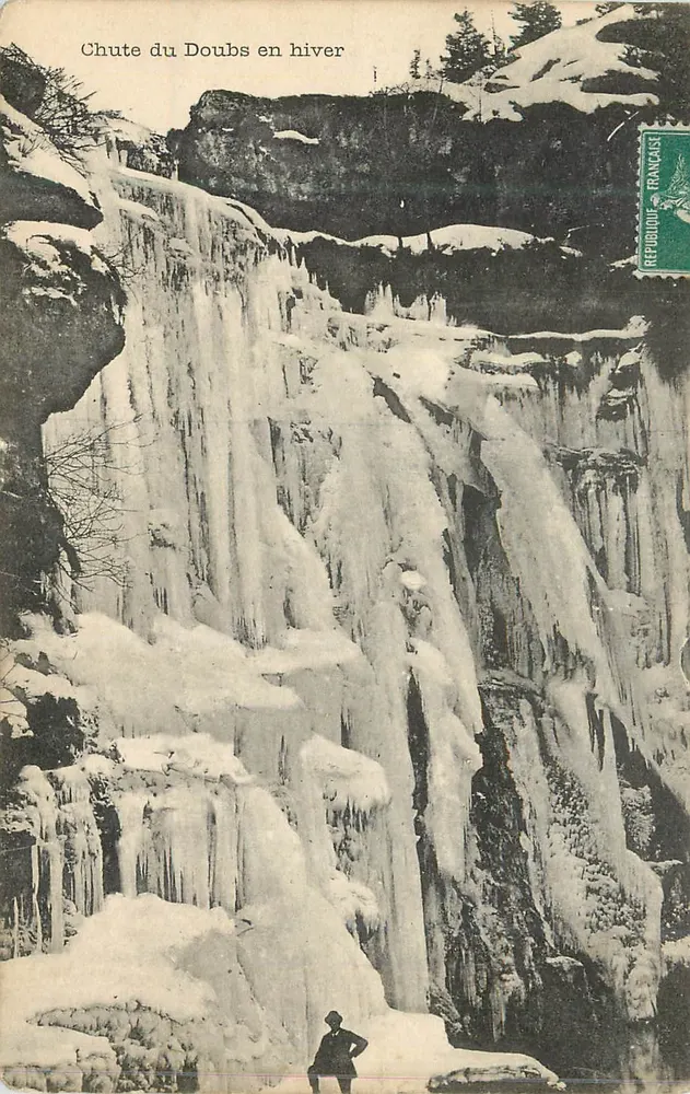 Cachoeira do Doubs no inverno — editor não visível - Frente