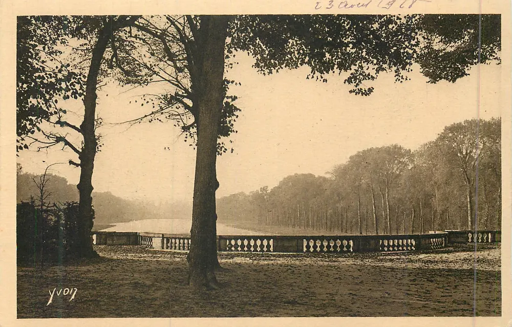 Parque do Grand Trianon — Terraço da Escada do Grand Canal — Edição de Arte YVON - Frente