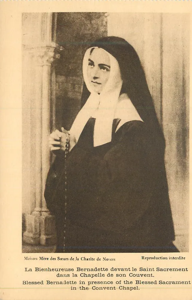La Bienheureuse Bernadette devant le Saint Sacrement — Maison Mère des Sœurs de la Charité de Nevers — éditeur Aulard et Cie, Paris - Recto