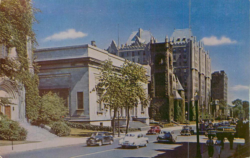 Kunstgalerie, Sherbrooke Street in Richtung Osten — Montreal, Que. — Mike Roberts Color Production - Vorderseite