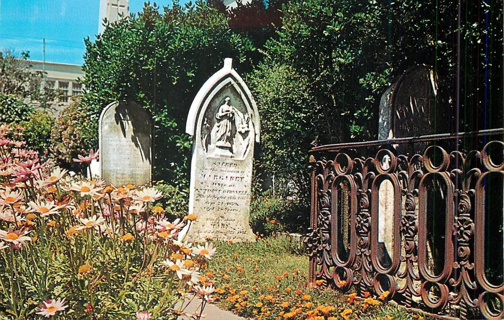 Mission Dolores Friedhof — San Francisco, Kalifornien — veröffentlicht von Hubert A. Lowman - Vorderseite