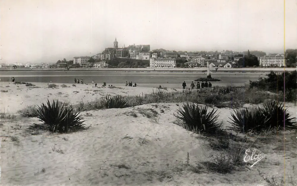 Fontarabie vista de Hendaye — L. Chatagneau — n° 1557 - Frente