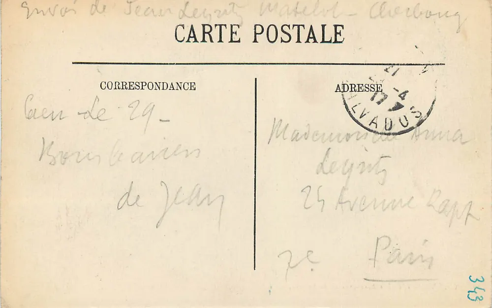 Caen — A Igreja de São Pedro e o Pátio — LL. - Verso