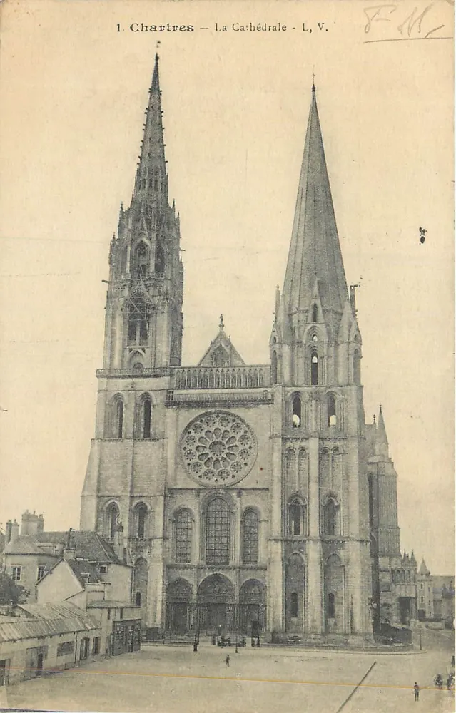 Chartres — A Catedral — L.V. - Frente