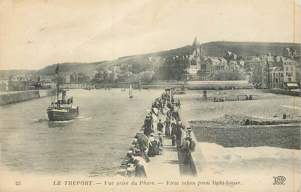 LE TREPORT — Vista tirada do Farol — JND Phot. - Frente