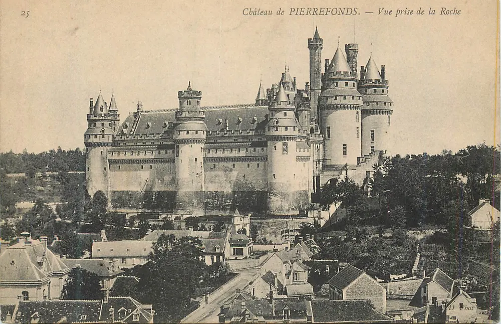 Château de PIERREFONDS — Vue prise de la Roche — D'bar - Recto