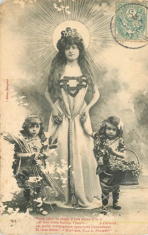 Femme en robe longue — avec couronne et rayons — édition Bergeret, n°1906 - Recto