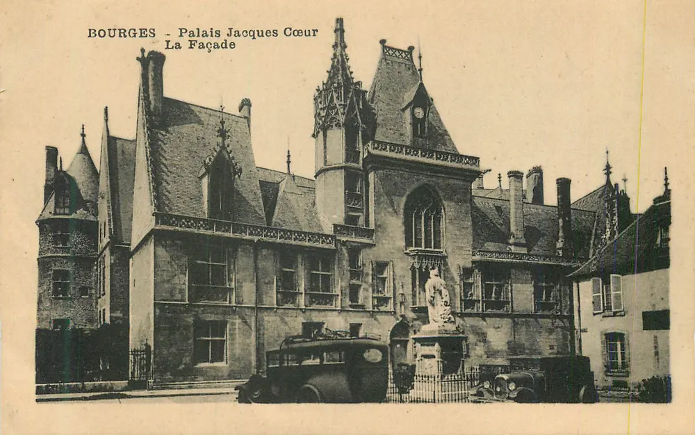 Bourges - Palácio Jacques Cœur - A Fachada - Frente