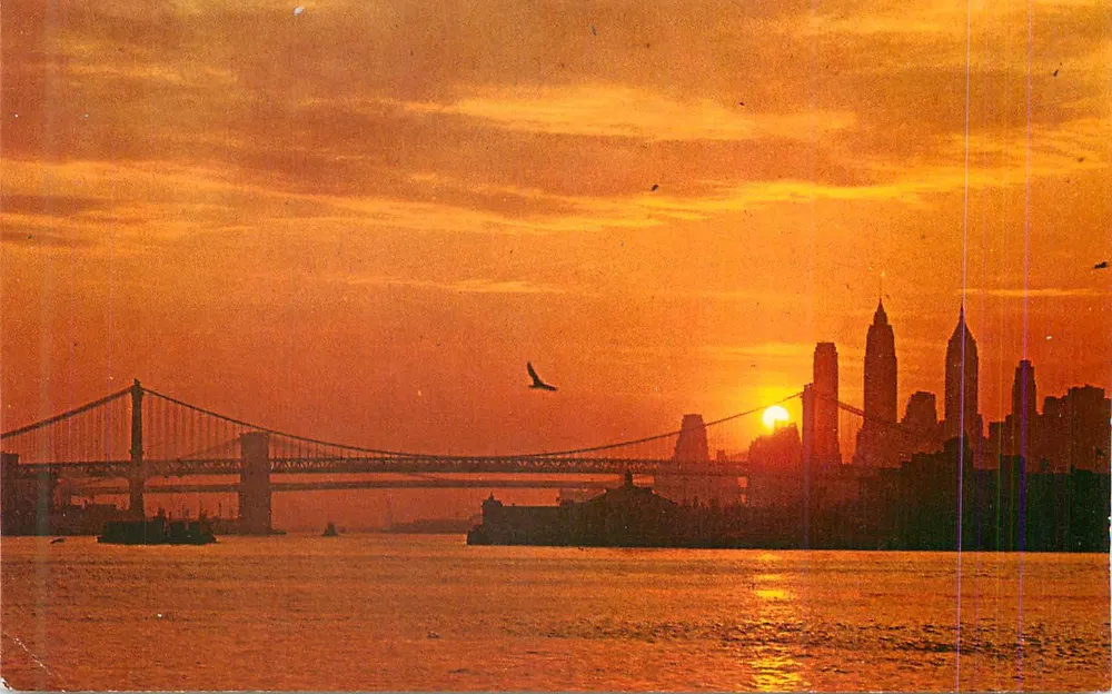 Pôr do sol sobre a Cidade de Nova York — Manhattan para Long Island — Plastichrome, Boston, Mass. 02130 - Frente