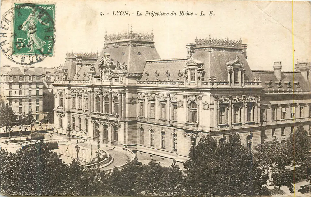 LYON - La Préfecture du Rhône - L. E. - Frente