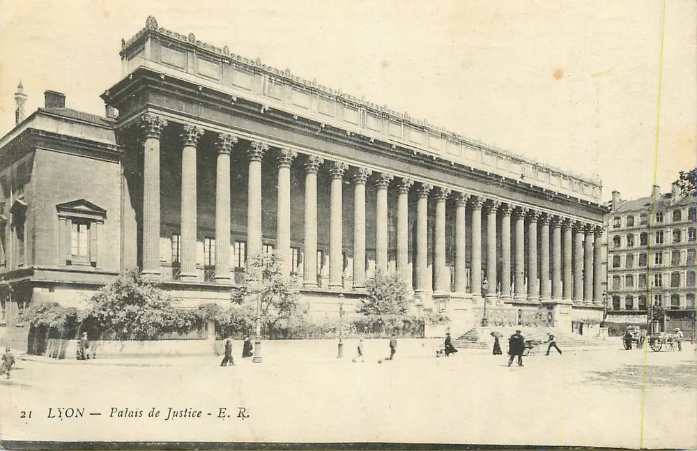 LYON — Palácio de Justiça — E. R. n°21 - Frente