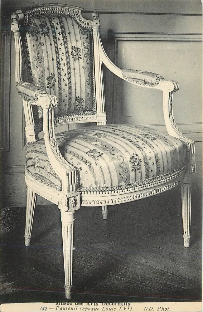 Fauteuil — époque Louis XVI — Musée des Arts Décoratifs, n°149 - Recto