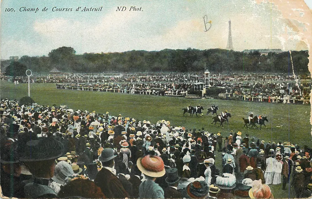 Campo de Corridas de Auteuil — corrida de cavalos — ND Phot. - Frente