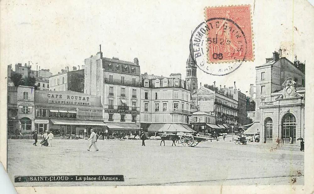 SAINT-CLLOUD - La place d'Armes. — Café Rouyat à la Place d'Armes, éditeur imprimeur non visible, n°2 - Frente