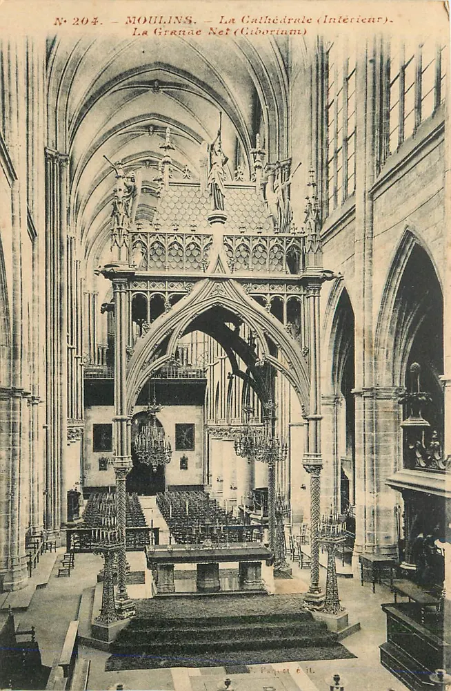 Moulins — La Cathédrale (Intérieur) — Éditeur : S. Paget & Cie, n° 204 - Recto