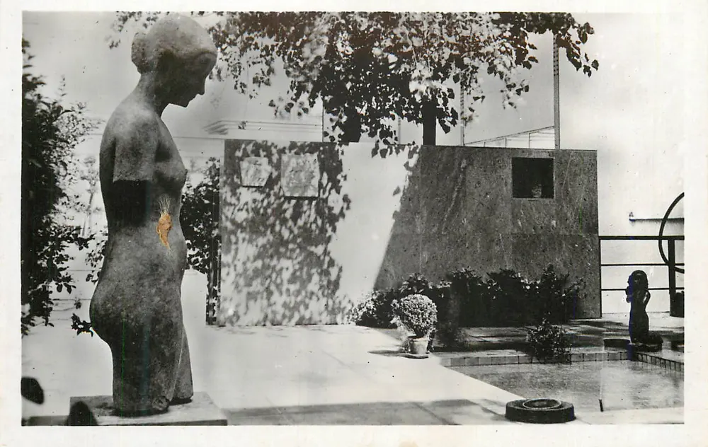 Statue nue — Pavillon Suédois — Exposition Internationale Paris 1937 - Recto