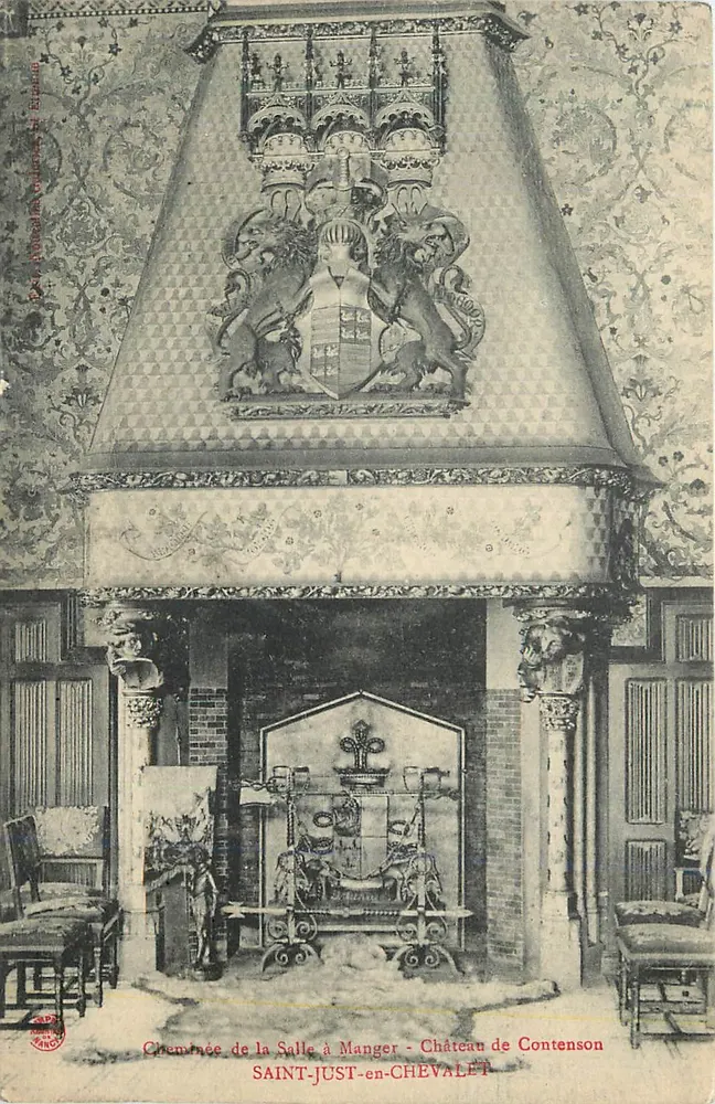 Kamin des Esszimmers — Schloss Contenson — Saint-Just-en-Chevalet - Vorderseite