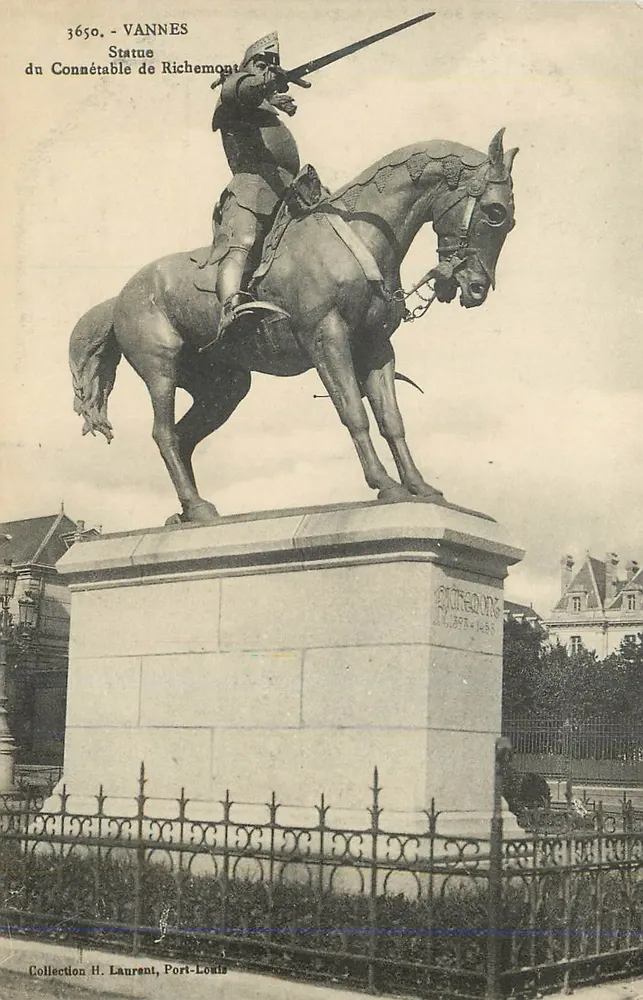 VANNES — Estátua do Conde de Richemont — Coleção H. Laurent, Port-Louis - Frente
