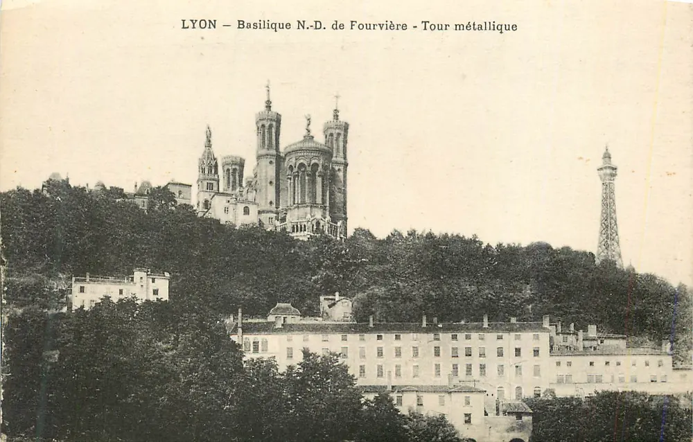 LYON — Basilique N.-D. de Fourvière — Tour métallique - Recto