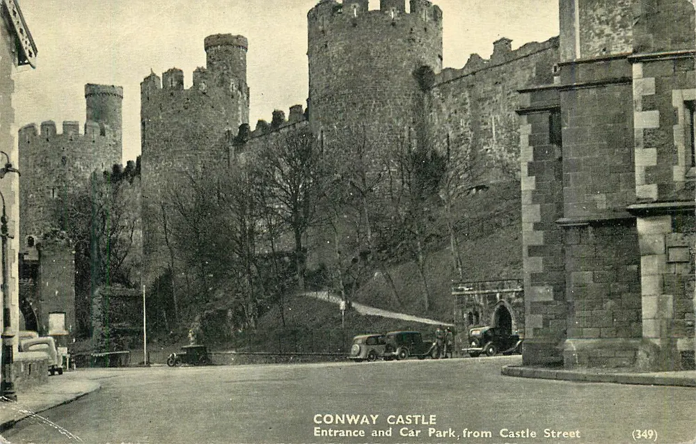 Conway Castle — Eingang und Parkplatz, Blick von Castle Street — (349) — Simpson & Son Ltd, Derby - Vorderseite