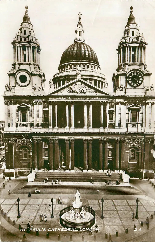 Catedral de São Paulo, Londres — vista frontal com fonte — editor 'Printed in England' n° 2A - Frente