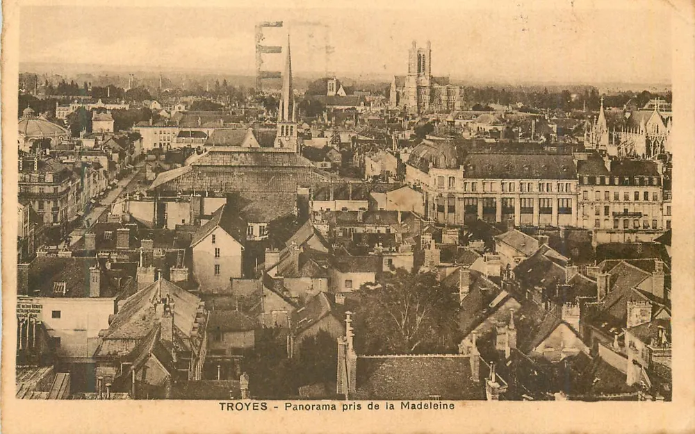 Troyes - Panorama tirado da Madeleine - Frente