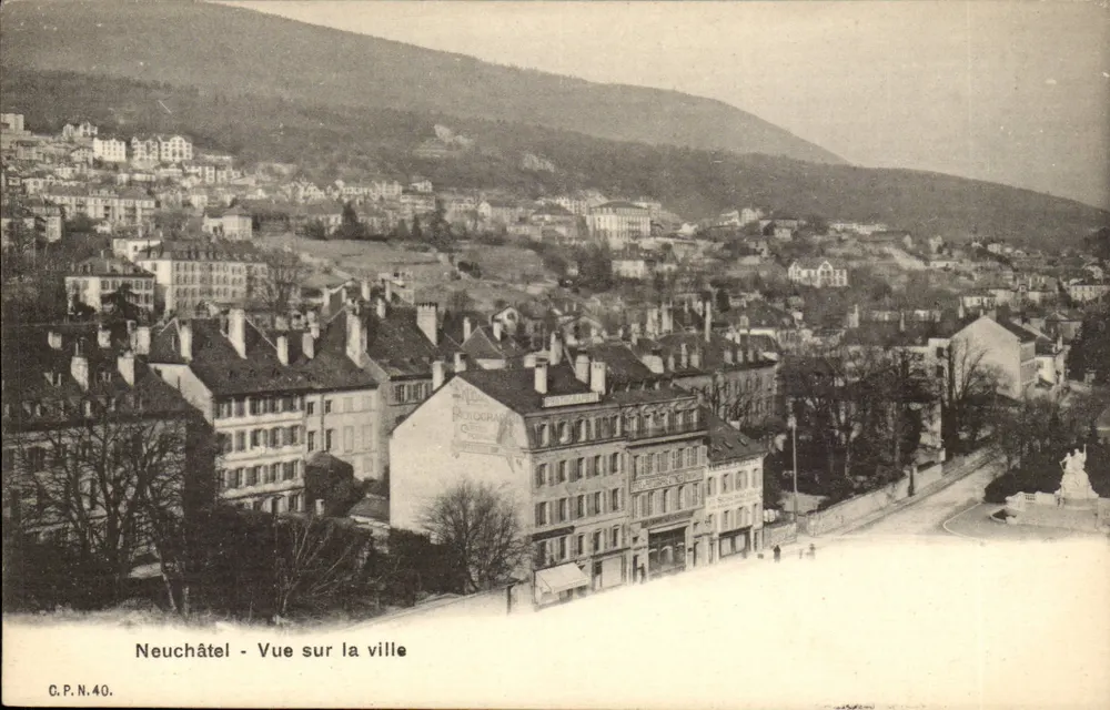 Neuchâtel - Vue sur la ville — C.P.N. 40 — Photographe anonyme - Recto