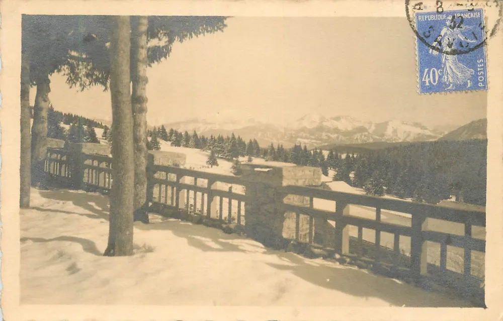 Vista das montanhas nevadas — Editora não visível — n° de série não visível - Frente