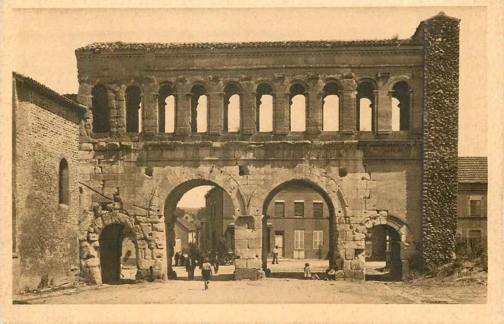 Porta Santa Ana — Porta romana de Autun — Héliogravure d'Art Coquenot - Frente