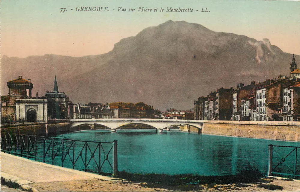 Grenoble — Vista sobre a Isère e o Moucherotte — LL. - Frente