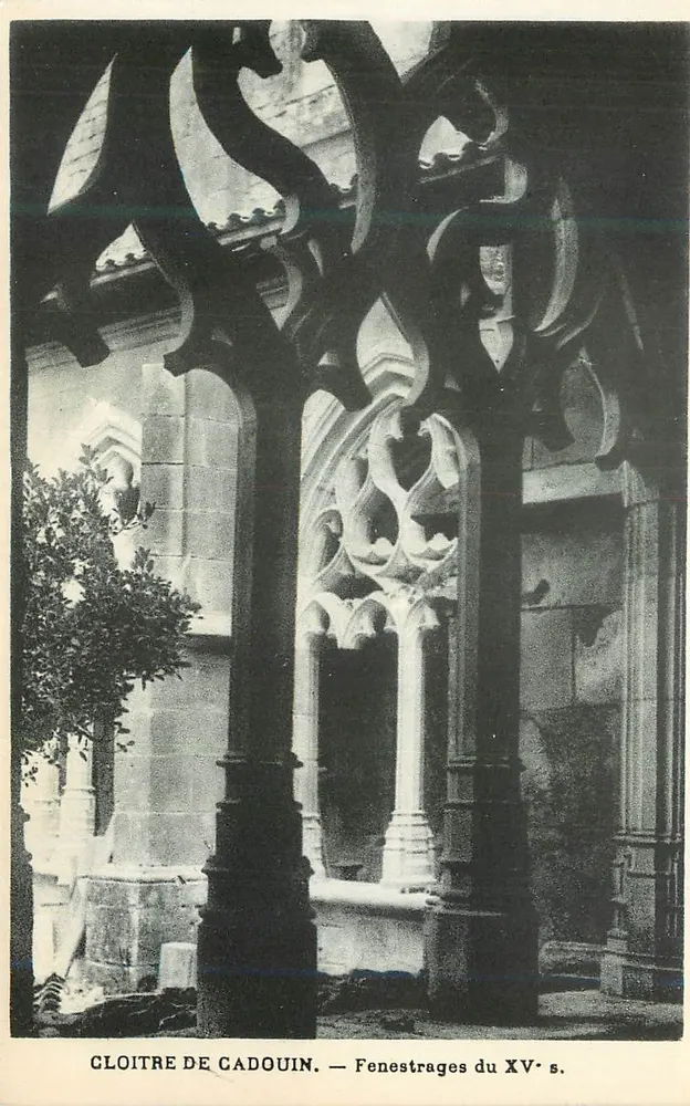 Cloister of Cadouin — Gothic Windows of the 15th Century - Front