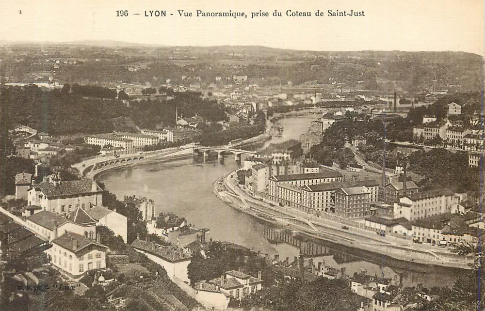 LYON - Panoramablick, vom Coteau de Saint-Just aus — Serie 196 — Verlag Unis-France - Vorderseite