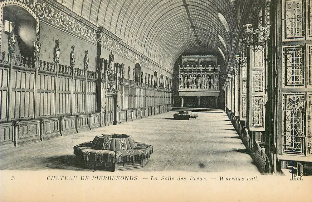 Château de Pierrefonds — La Salle des Preux — Warriors hall - Recto