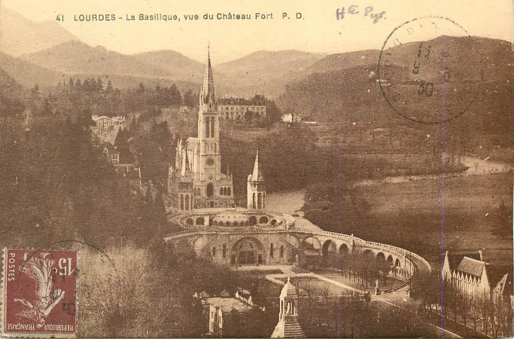 Lourdes - Die Basilika, Ansicht vom Festungsschloss - P. D. - Vorderseite