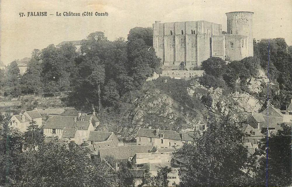Falaise — O Castelo (Lado Oeste) — Editor: Anexo de Falaise, n° 57 - Frente