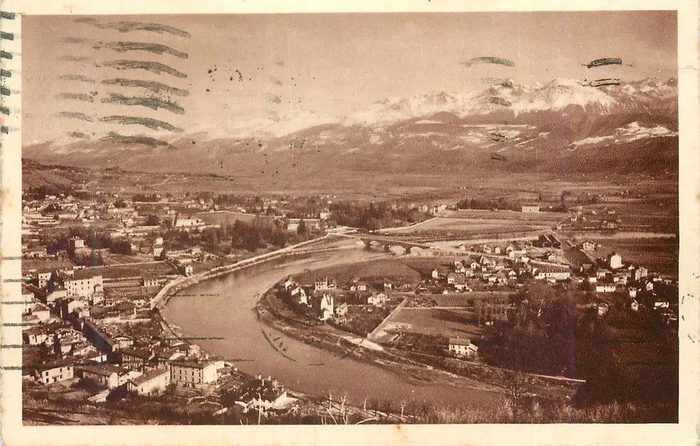 Grenoble — Vue panoramique en amont de l'Isère — Photo Duchemin, n°39 - Recto