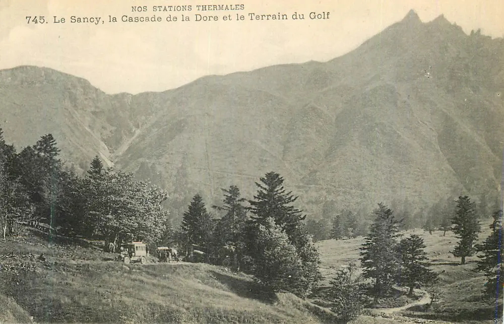 O Sancy, a Cachoeira da Dore e o Terreno do Golfe — Nossas Estações Termais — n°745 - Frente