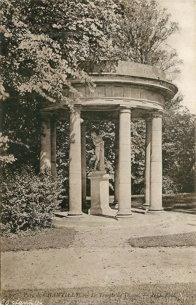 Chantilly — O Templo de Diana — ND. Fot. - Frente
