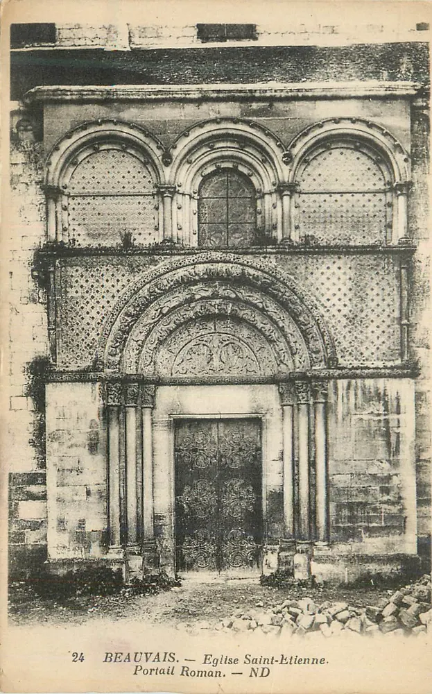 Beauvais — Romanischer Portal der Kirche Saint-Étienne — ND - Vorderseite