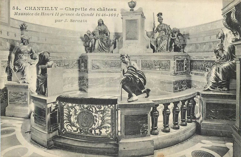 Chantilly — Capela do castelo — Mausoléu de Henri II príncipe de Condé 1648-1662 por J. Sarazin - Frente