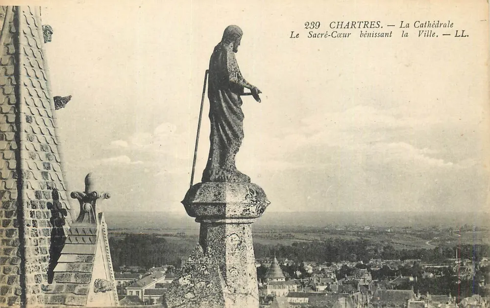 Chartres — Die Kathedrale. Das Heilige Herz segnet die Stadt. — LL. — Nr. 239 - Vorderseite
